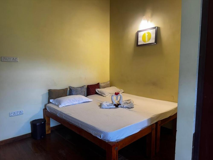 Bedroom 3, Satya Anand Cottage Pure Veg and Non-Alcoholic-Coonoor, The Nilgiris