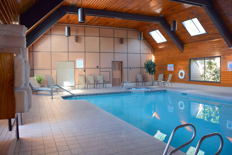 Sport & Beauty 5, SureStay Plus by Best Western Gold Beach, Curry