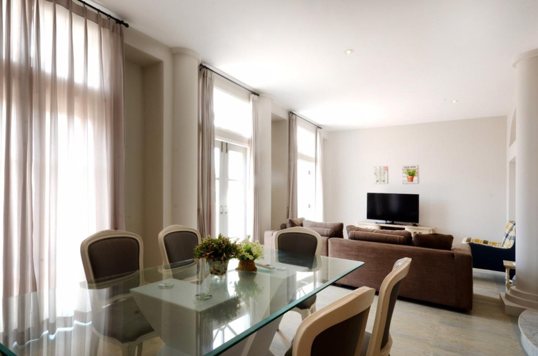 Dining Room 17