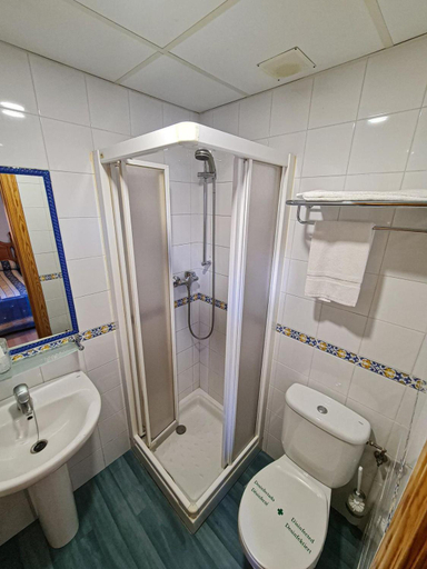 Bathroom, Pension El Gallo, Soria