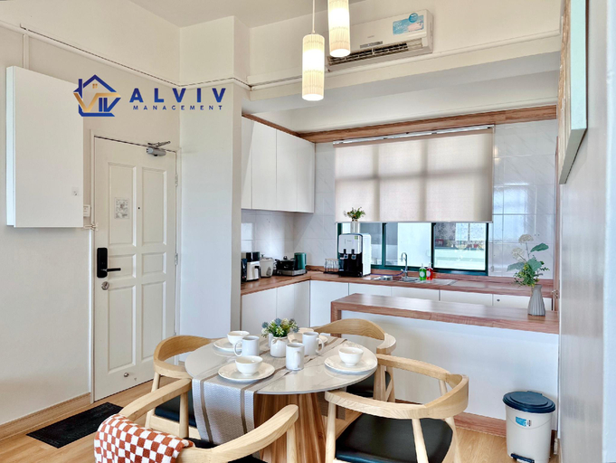 Dining Room 27