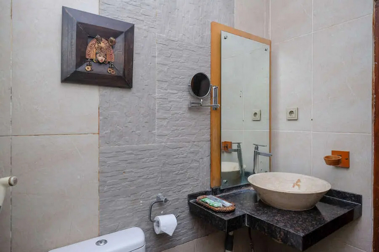 Bathroom 8