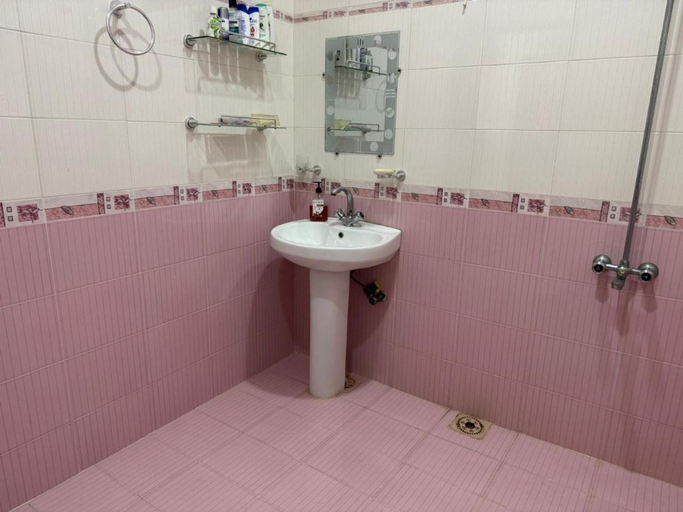Others 4, Elegant Penthouse Rooms Gulistan E Joher Blk 14, Karachi