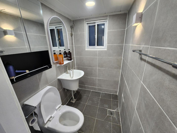 Bathroom 4, Goyo Stay, Yangju