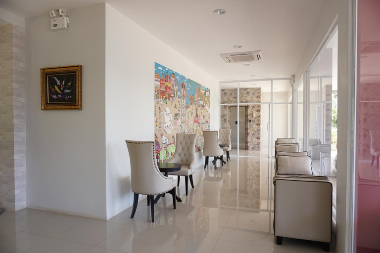Public Area 3, Chompu Nakarin Apartment, Muang Trang