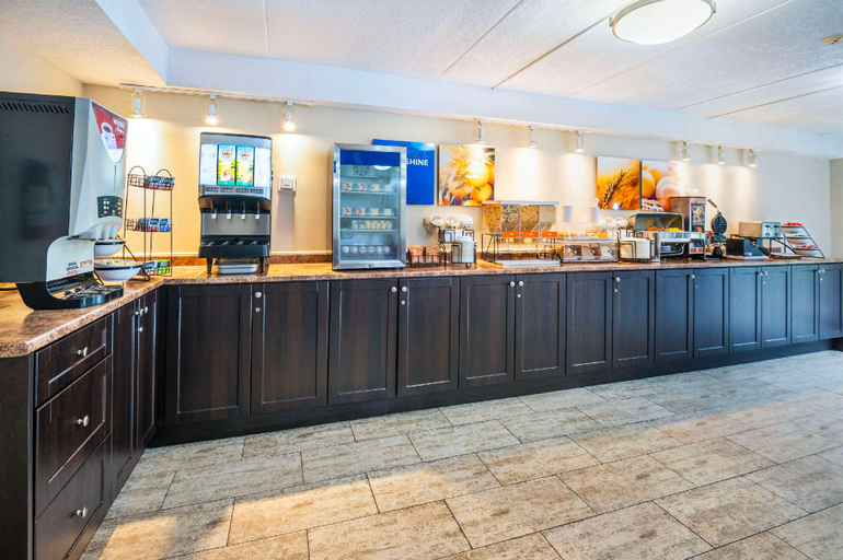 Food & Drinks 3, Comfort Inn, Simcoe