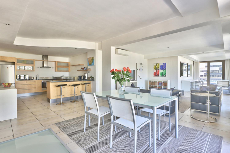 Food & Drinks, Avenue One Apartments, City of Cape Town