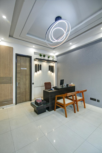 Public Area 3, Hotel 91 Medanta, Gurgaon