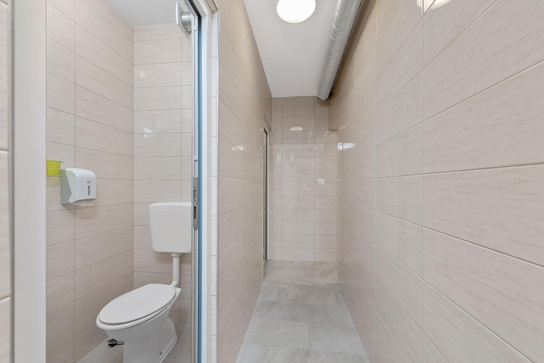 Bathroom 5, Shared room in Hostel - Bunk bed, Split
