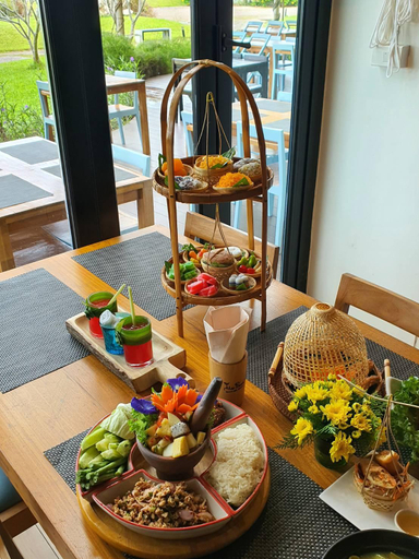 Food & Drinks 8