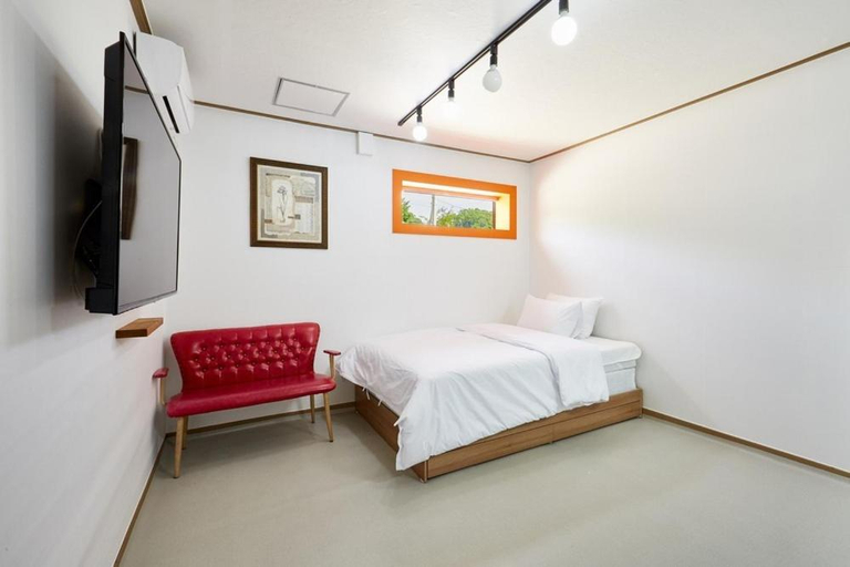 Bedroom 2, Yeoncheon Meomuldaol Pension, Yeoncheon