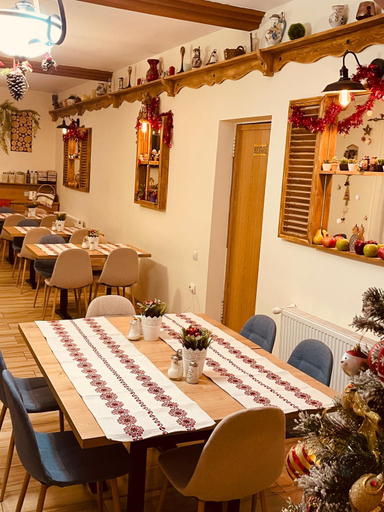 Food & Drinks 2, Casa Carmen, Cozanesti