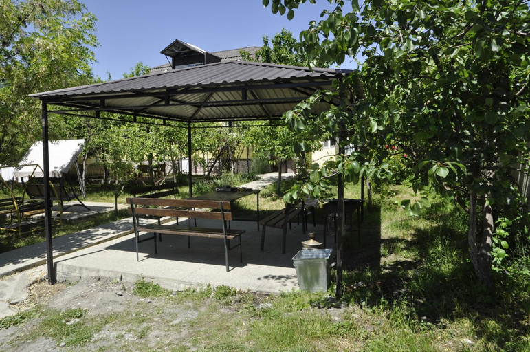 Food & Drinks 4, Apartments Firuze, Qəbələ