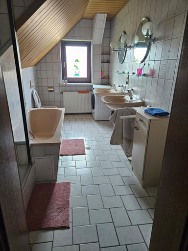 4, Karola 2, Gütersloh