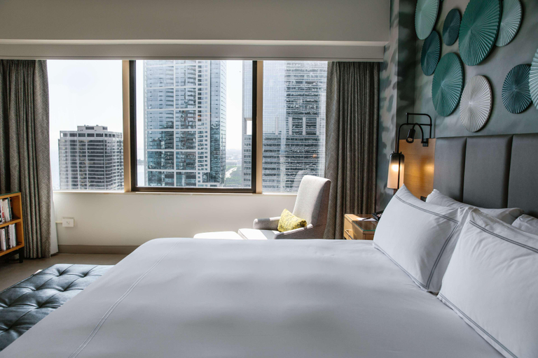 Bedroom 2, Swissotel Chicago, Cook