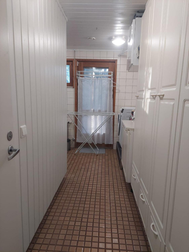 Others 2, Private room in the shared detached house in Vantaa, Uusimaa