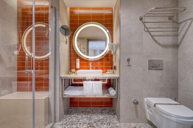 Bathroom 5, Megasaray Club Belek - All Inclusive, Serik