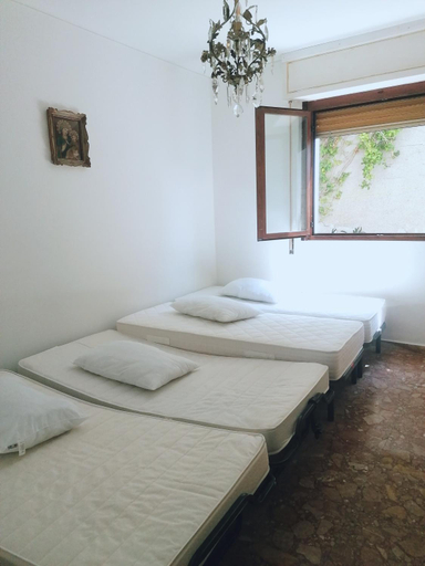 Bedroom 12