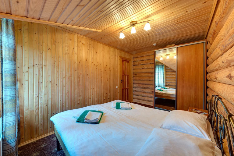 Bedroom 2, Slovyanka Hotel, Skolivs'kyi