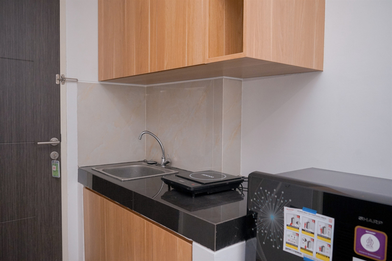Others 4, Cozy and Homey Studio at Serpong Garden Apartment By Travelio, Tangerang