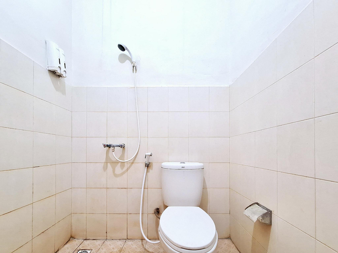 Bathroom 9
