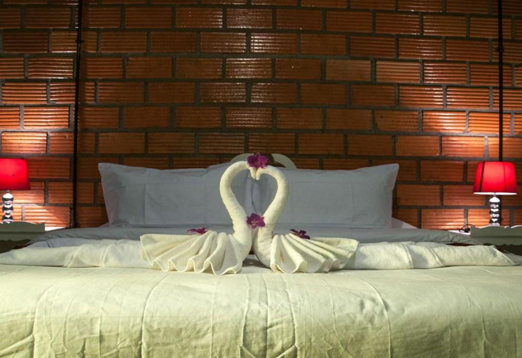 Bedroom 2, Casacool Hotel, Takua Pa