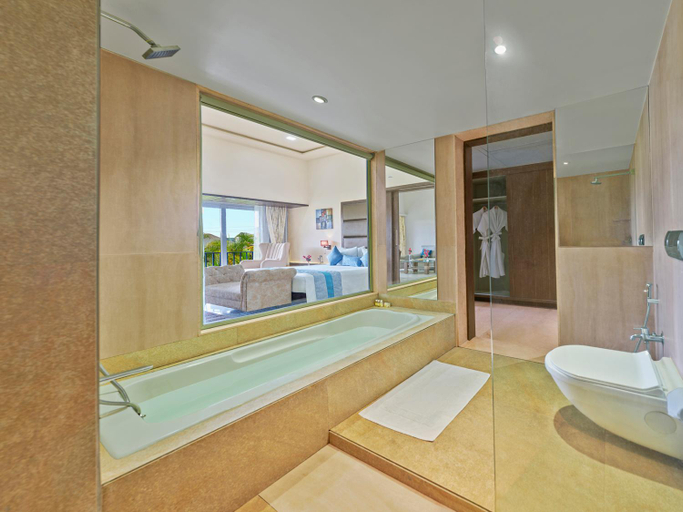 Bathroom, Tropical Retreat By Zuper, Nashik