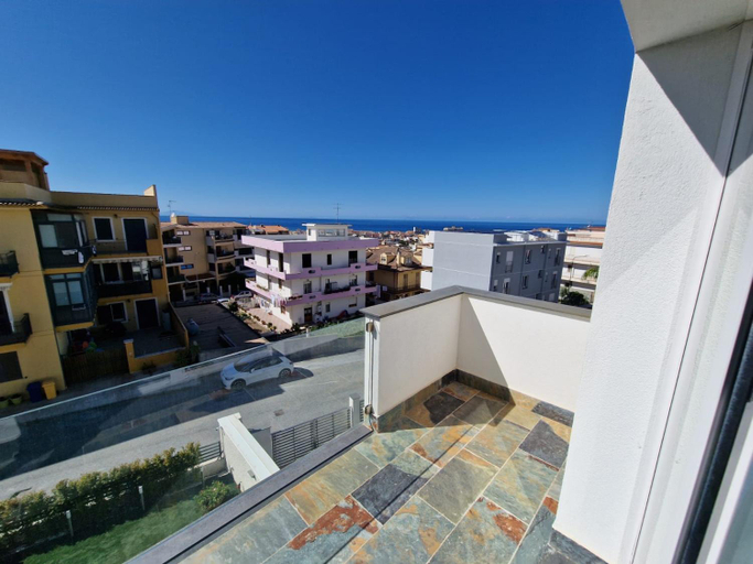3, Terre Bianche, Messina