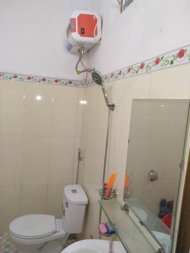 Others 2, Nha hang Nha nghi Du Luon Khau Pha, Mù Căng Trai