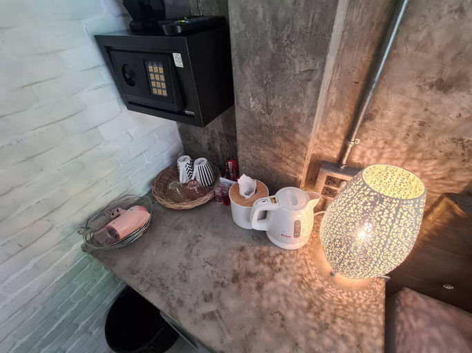 Food & Drinks, Samed Yours House, Muang Rayong