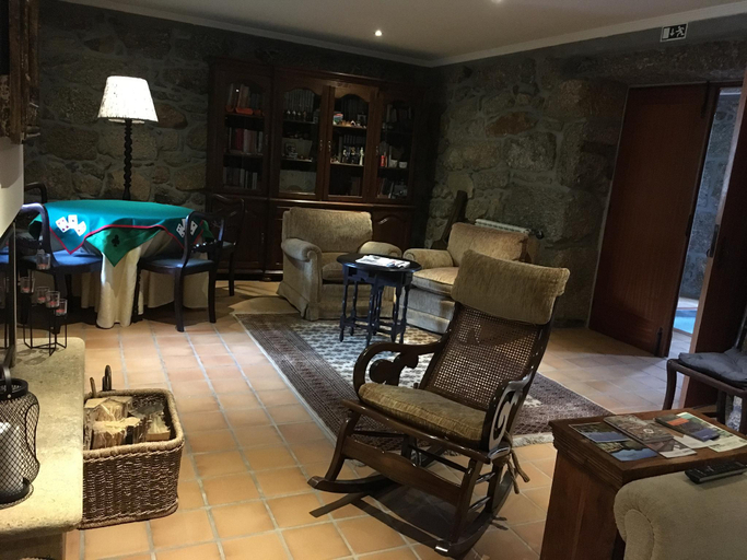 Others 5, Bergui Hostel, Braga