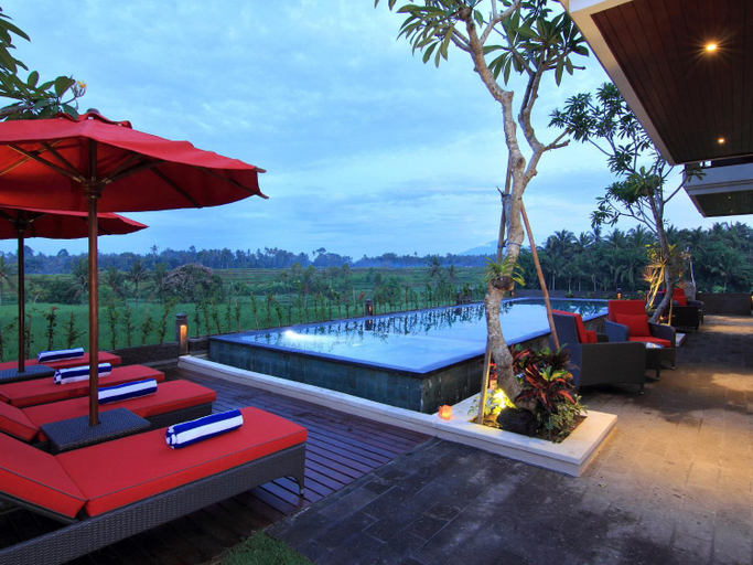 Swimming Pool 9