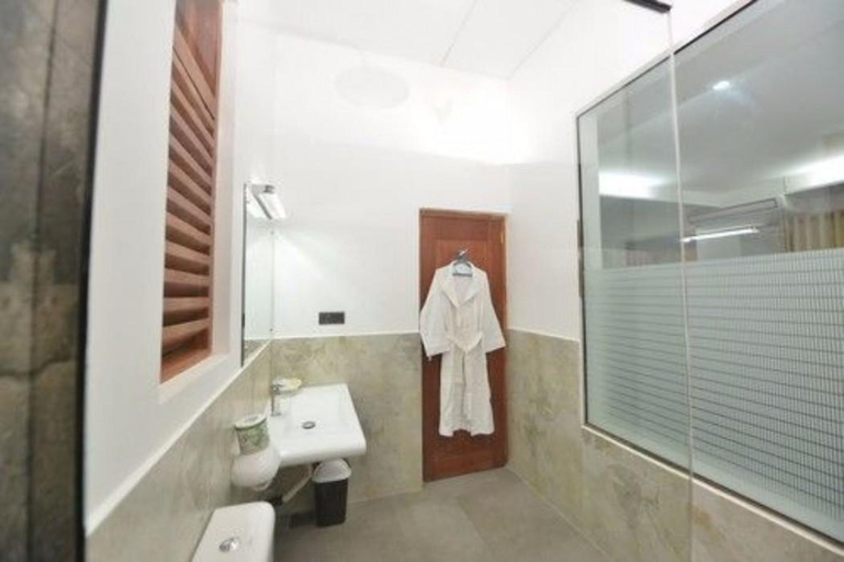 Bathroom 3, Athena Lake by Seedevi, Dambulla