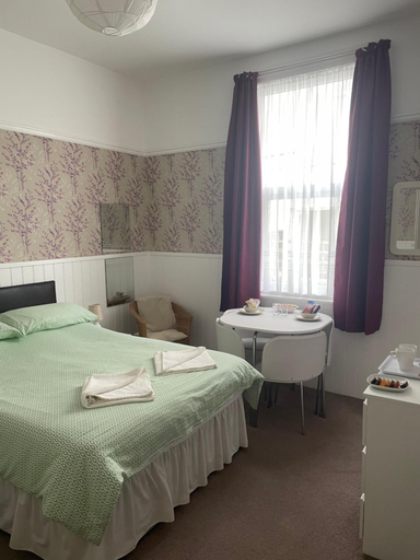 Bedroom 3, Brunton House, Essex