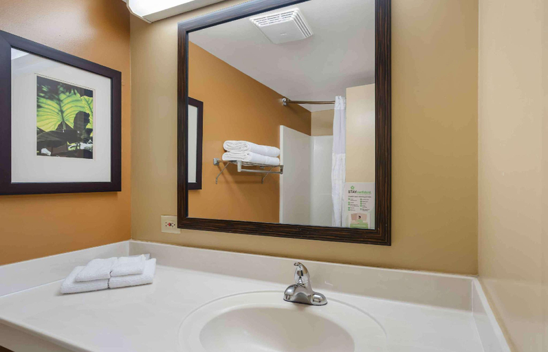 Bathroom 11