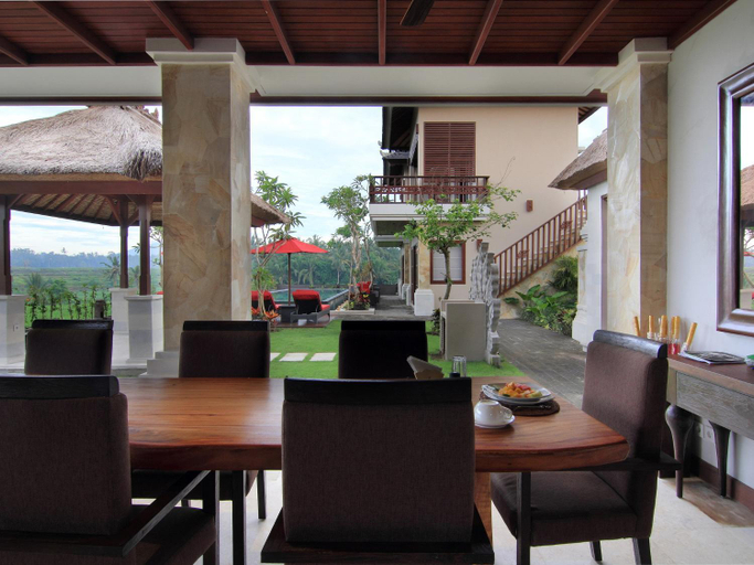 Restaurant 12