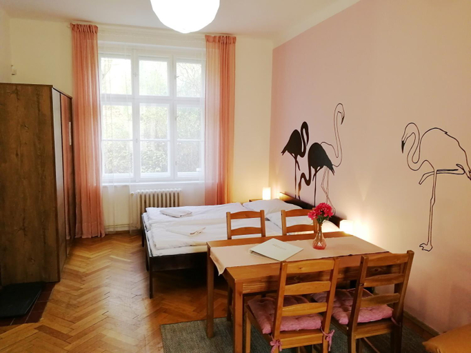 Others 2, Flamingo Apartments, Praha 5