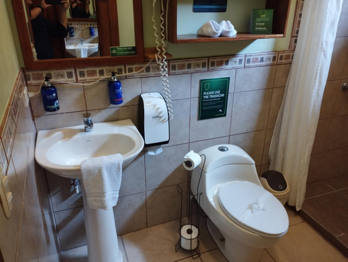Bathroom 3, Cala Lodge, Puntarenas