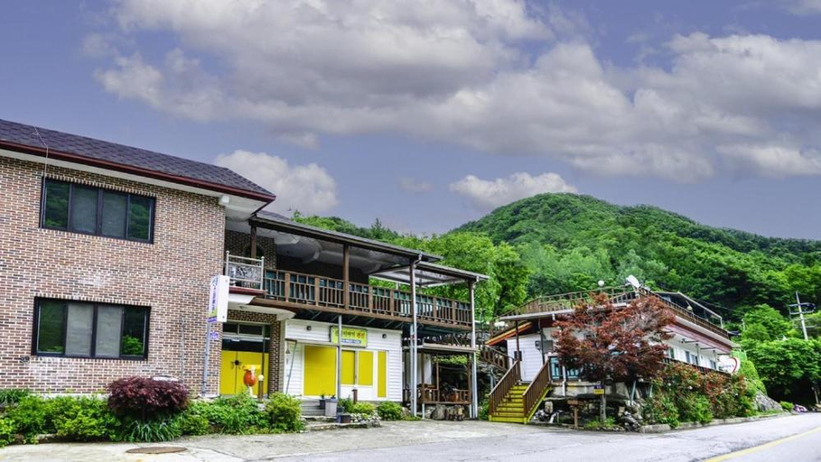 Exterior & Views 5, Gapyeong Sangol-Iyagi Pension, Gapyeong