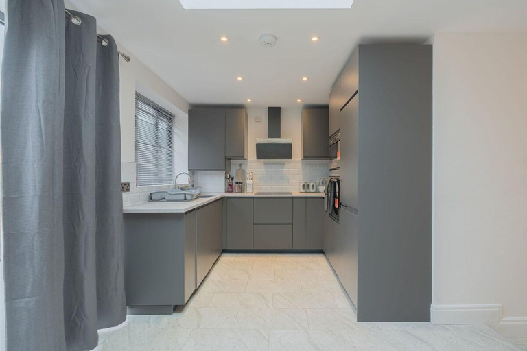 Others 4, Spacious Tottenham Stay | 3-Bed | Parking & Wi-Fi, London