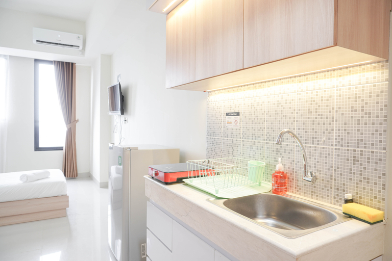 Others 4, Warm and Comfort Studio at Evenciio Margonda Apartment By Travelio, Depok