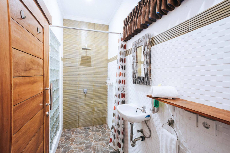 Bathroom 2, Dong Jegeg Canggu, Badung