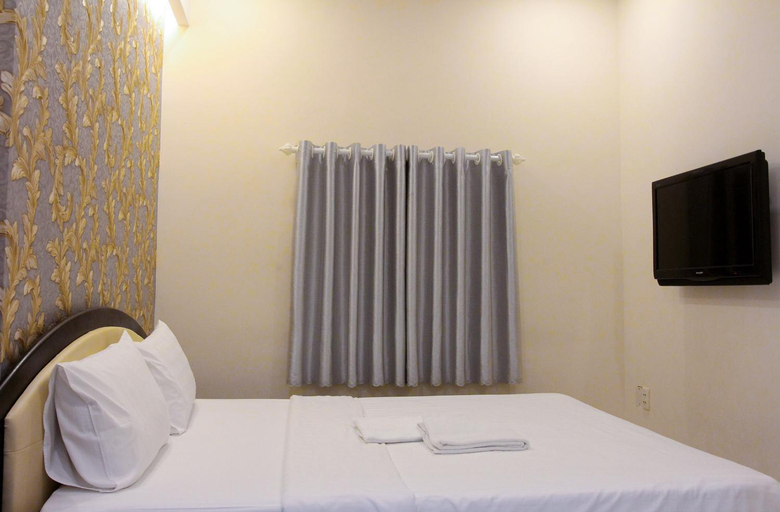 Bedroom 12