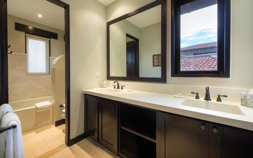 Bathroom 4, Calle La Ronda 15 At Las Catalinas, Santa Cruz