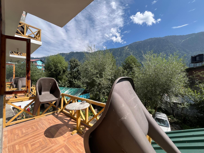 Others 4, YOLO Social | The Social House & Cowork — Manali, Kullu