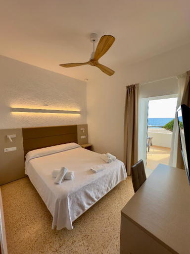Bedroom 3, Hotel Roca Bella, Baleares