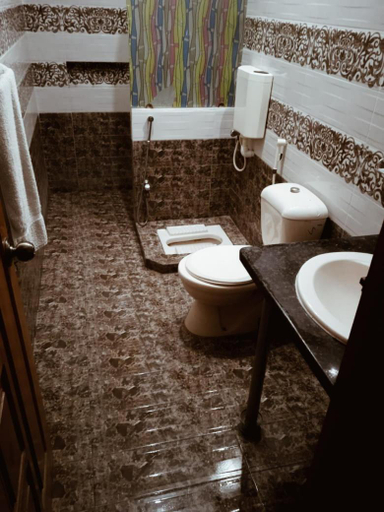 Bathroom 2, Elegant Palace Guest House, Karachi