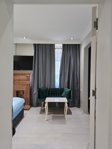 Others 5, The Empress Theodora Hotel ll, Fatih