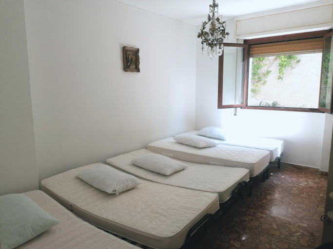 Bedroom 13