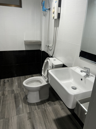 Bathroom 5, CK Residence Hat Yai, Hat Yai